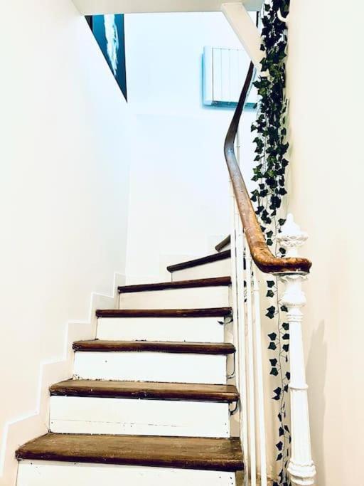 Unique Loft Apartment Located 15 Minutes From The Champs Elysees Saint-Ouen  Eksteriør billede